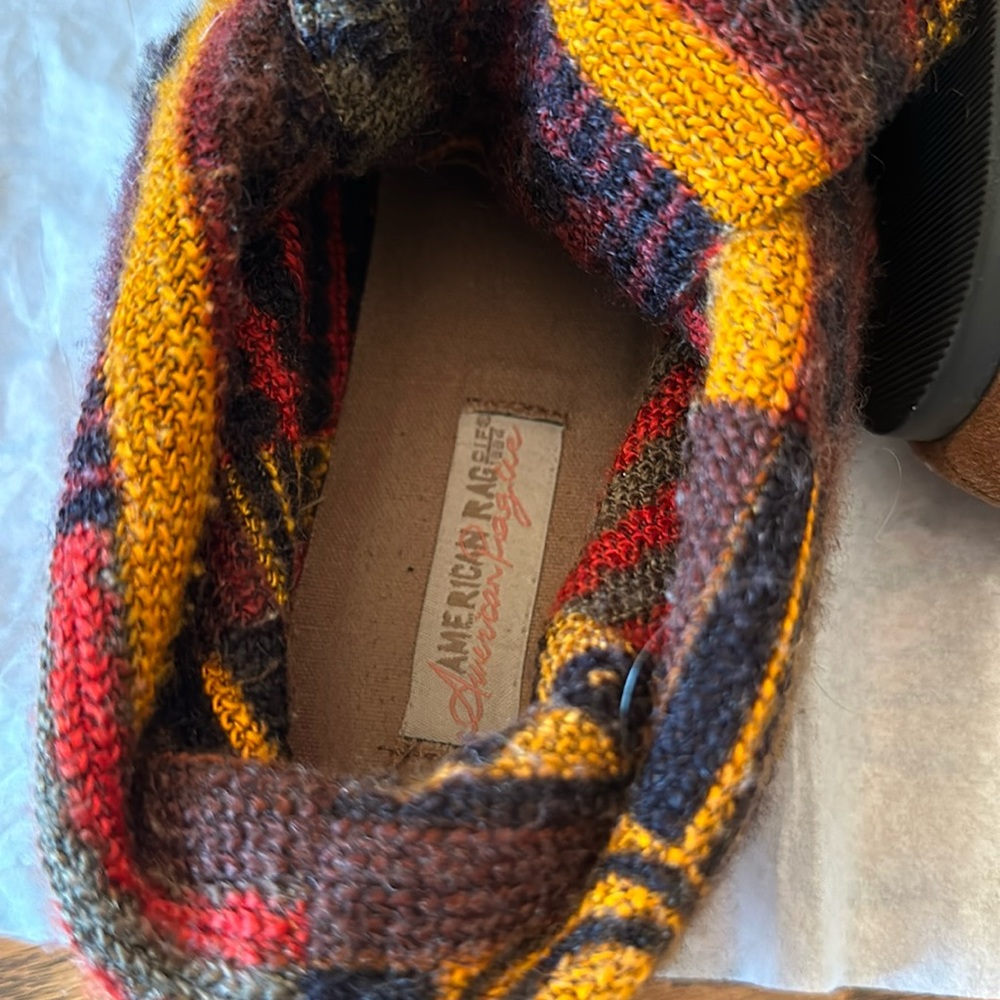 Size 11 boots - Picture 3 of 4